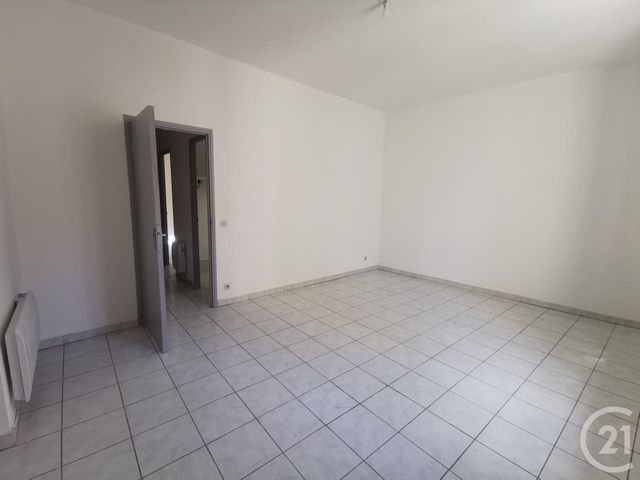 Appartement F2 à louer - 2 pièces - 40,38 m2 - Pezenas - 34 - LANGUEDOC-ROUSSILLON